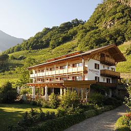 Фасад Partaneshof Hotel Garni Fotos