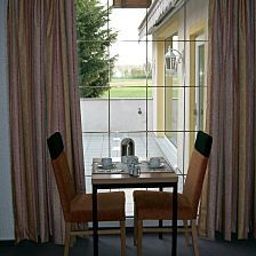Salle du petit-déjeuner Feldblick Garni Fotos