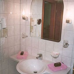 Bathroom Eibl Landhotel Fotos