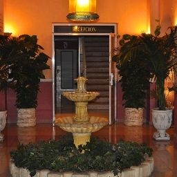 Холл Los Arcos Fotos