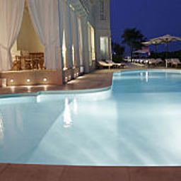Pool Le Rose Suite Fotos