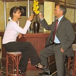 Bar Galerie Garni Fotos