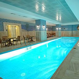 Piscina Taksim Gönen Otel Fotos