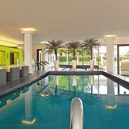 Pool Therme Meran Fotos