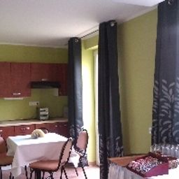 Buffet Warsaw Apartments Magnolie Fotos