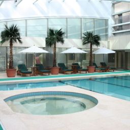 Pool Raffles Fotos