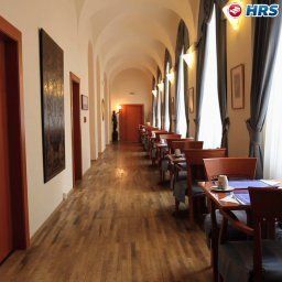 Frühstücksraum im Restaurant Modra Ruze Fotos