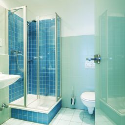 Ванная Design-Hotel Vosteen im Stile der 50er + 60er Jahre Fotos
