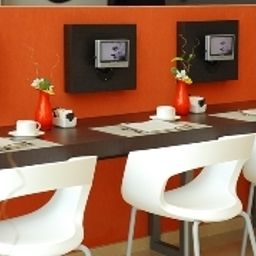 Sala śniadaniowa w restauracji Confortel Aqua 3 Fotos