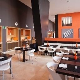 Sala śniadaniowa w restauracji Confortel Aqua 3 Fotos