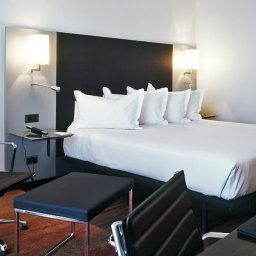 Zimmer AC Hotel Burgos Fotos
