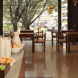 Breakfast room within restaurant Dazzler Libertad Fotos