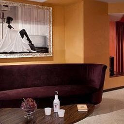 Hall Fiume Fotos