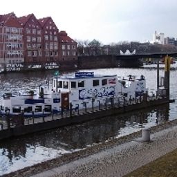 Außenansicht Hotelschiff Perle Fotos