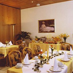 Salle du petit-déjeuner Zur Waage Fotos
