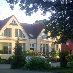 Vista exterior Zur Alten Gärtnerei Arthotel & Landhaus Fotos