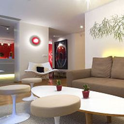 Hall Cour des Augustins Boutique Gallery Design Hotel Fotos