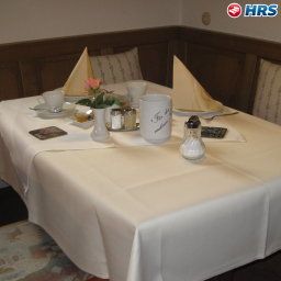 Sala śniadaniowa w restauracji Bismarck Fotos