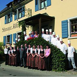 Exterior view Schwarzer Adler Gasthof und Weingut Fotos