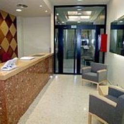 Ресепшен Eurostars Campus San Mames Aparthotel Fotos
