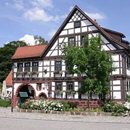 Exterior view Goldener Hirsch Fotos
