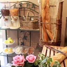 Buffet Fasthotel Nimes Fotos