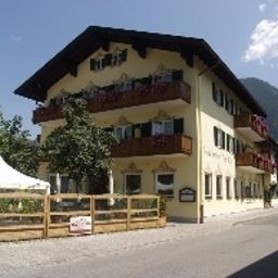 Exterior view Alter Wirt Fotos