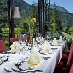 Sala de desayuno en el restaurante Asi-Lodge Tirol Fotos
