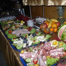 Buffet Drei Kronen Fotos