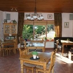 Frühstücksraum im Restaurant Hubertus Pension Fotos