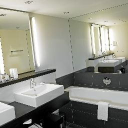 Camera da bagno Four Points by Sheraton Sihlcity - Zurich Fotos