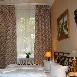 Room with terrace Alte Galerie Fotos