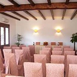 Sala congressi La Vecchia Fonte Fotos