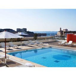 Piscina Marseille Vieux Port Radisson Blu Hotel Fotos