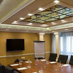 Conference room Queen's Court Fotos