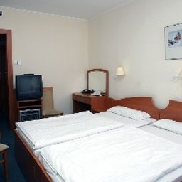 Room with terrace Eger Fotos