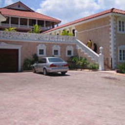Exterior view Chateau Gloria Fotos