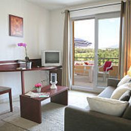 Vista interior Nemea Appart Hotel Sophia Antipolis Résidence de Tourisme Fotos