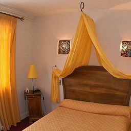 Chambre Saint Cyr Fotos