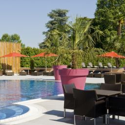 Piscina Hilton EvianlesBains Fotos