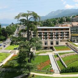 Vista exterior Hilton EvianlesBains Fotos