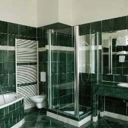 Salle de bains Grand Praha Fotos