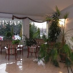 Hall Szőnyi Fotos