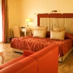 Chambre avec balcon Soleil Et Jardin Fotos