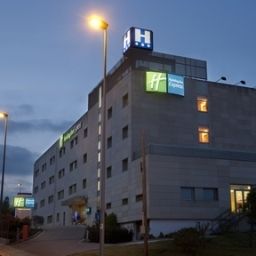 Vista exterior Holiday Inn Express BARCELONA - MONTMELO Fotos
