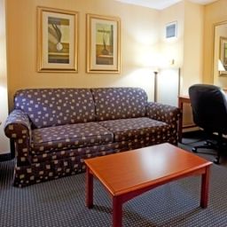Suite Holiday Inn Express Hotel & Suites BUFFALO-AIRPORT Fotos