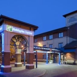 Exterior view JCT.5 Holiday Inn Express STRATHCLYDE PARK M74 Fotos
