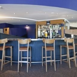Hall JCT.5 Holiday Inn Express STRATHCLYDE PARK M74 Fotos