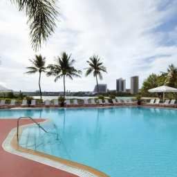 Pool Hilton Guam Resort  Spa Fotos