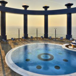 Pool Rosewood Corniche Fotos